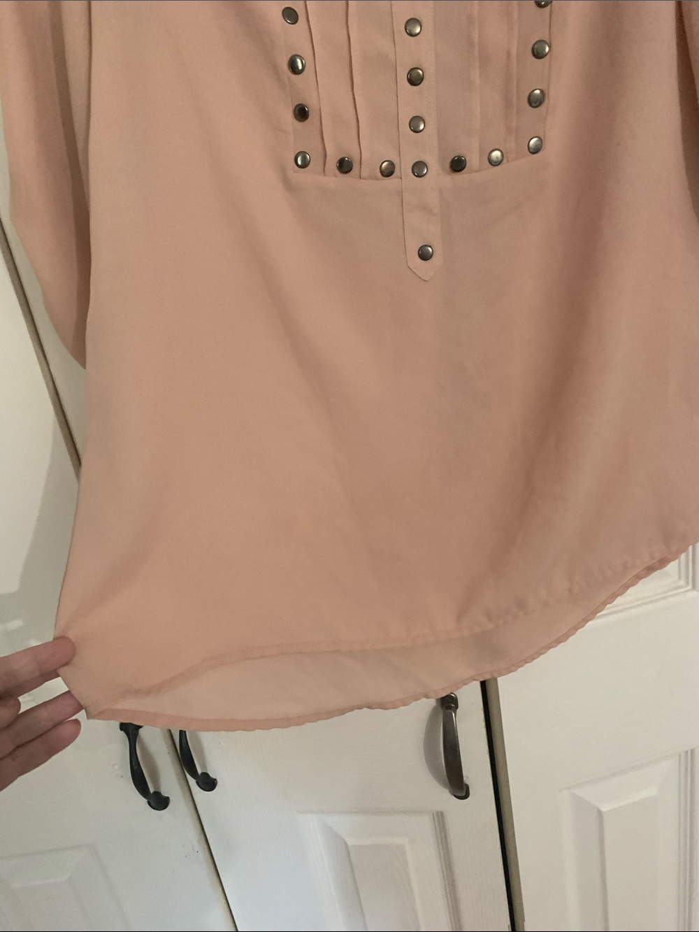 Charlotte Russe Blush Stud-Trim V-Neck Blouse - Picture 5 of 8
